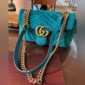 Gucci marmont flap velvet